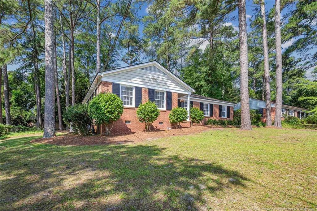 2613 N Edgewater Drive Property Photo 2