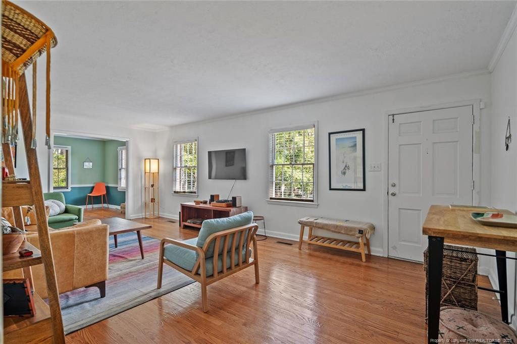 2613 N Edgewater Drive Property Photo 5
