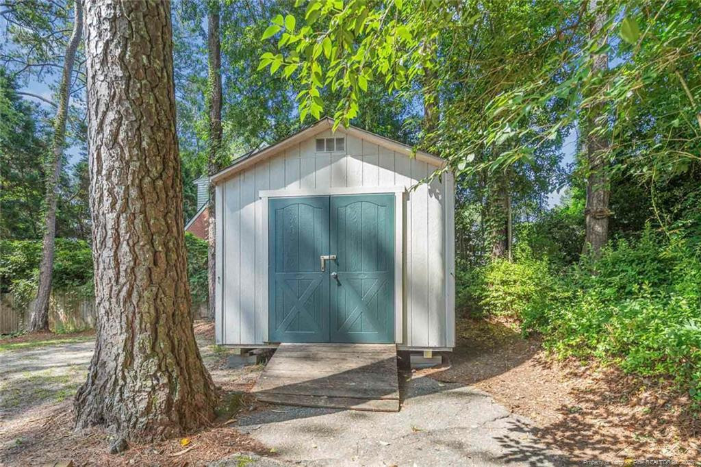 2613 N Edgewater Drive Property Photo 24