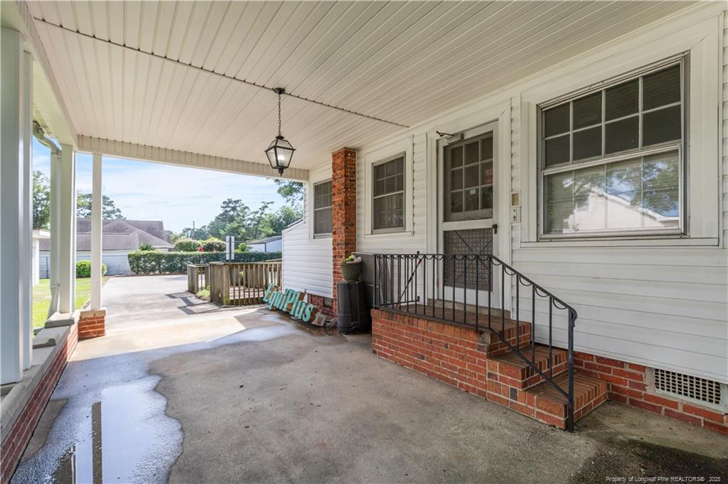 201 S Orange Avenue Property Photo 25