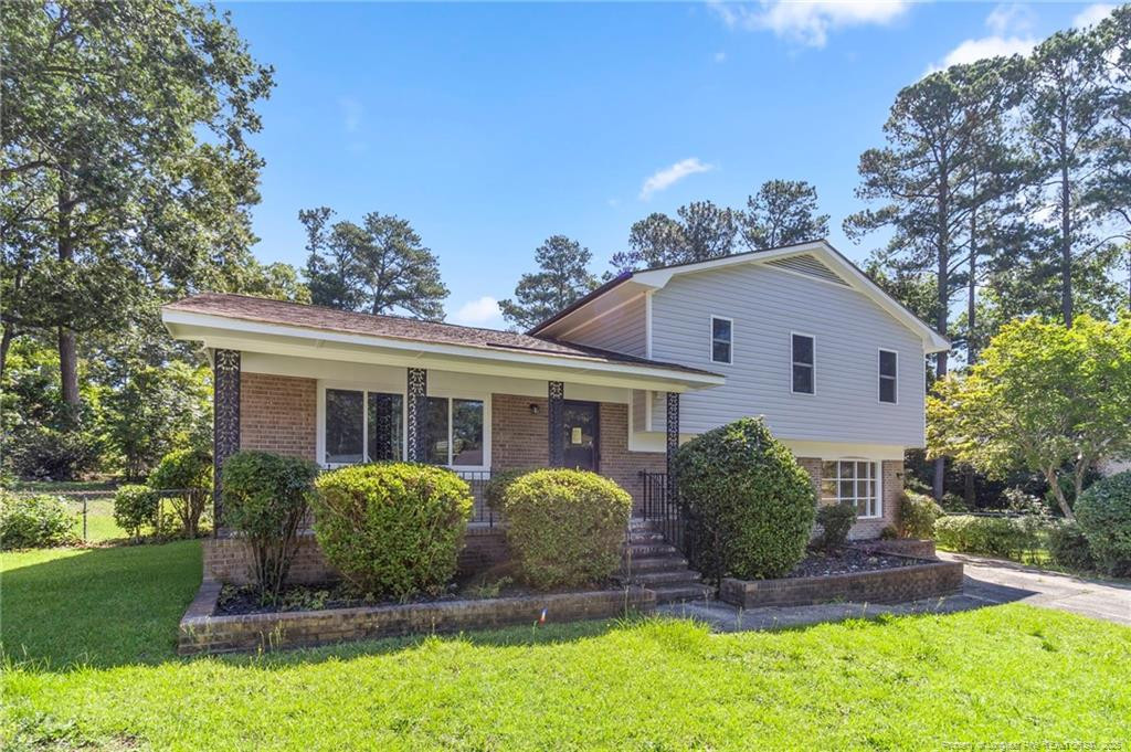 6302 Easthampton Court Property Photo 3
