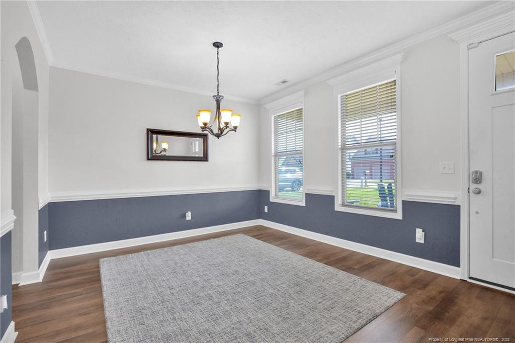 2409 Crosshill Street Property Photo 5