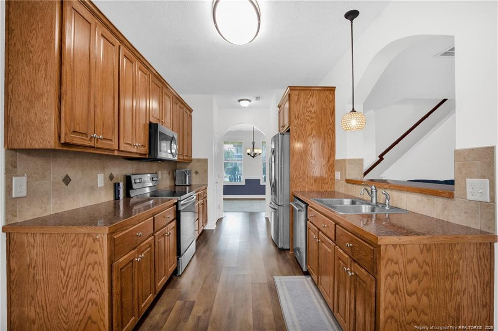 2409 Crosshill Street Property Photo 15