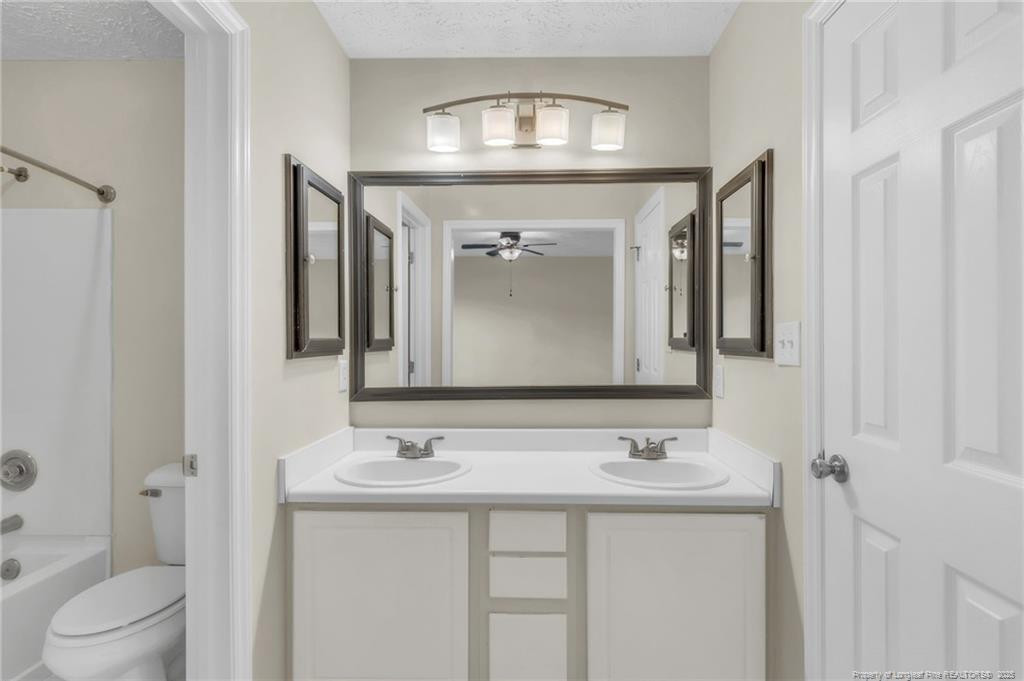 6324 Foxlake Drive Property Photo 16