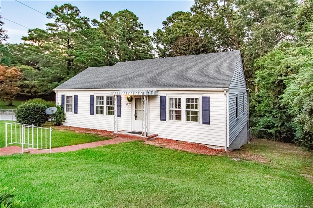 1932 Dogwood Street Property Photo 1