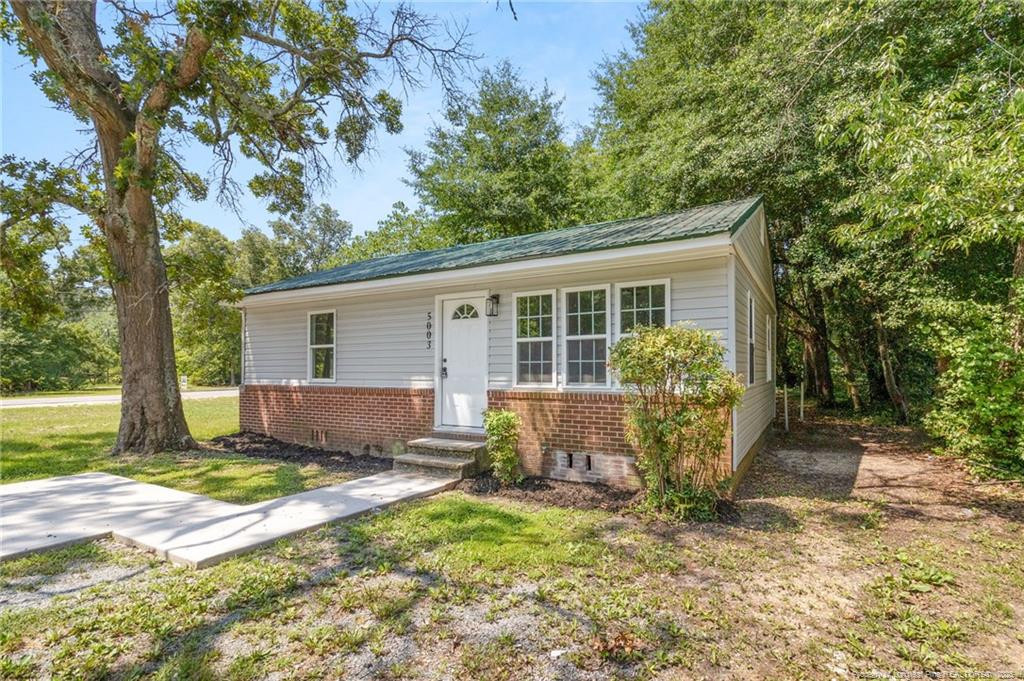 5003 Higgins Street Property Photo 1
