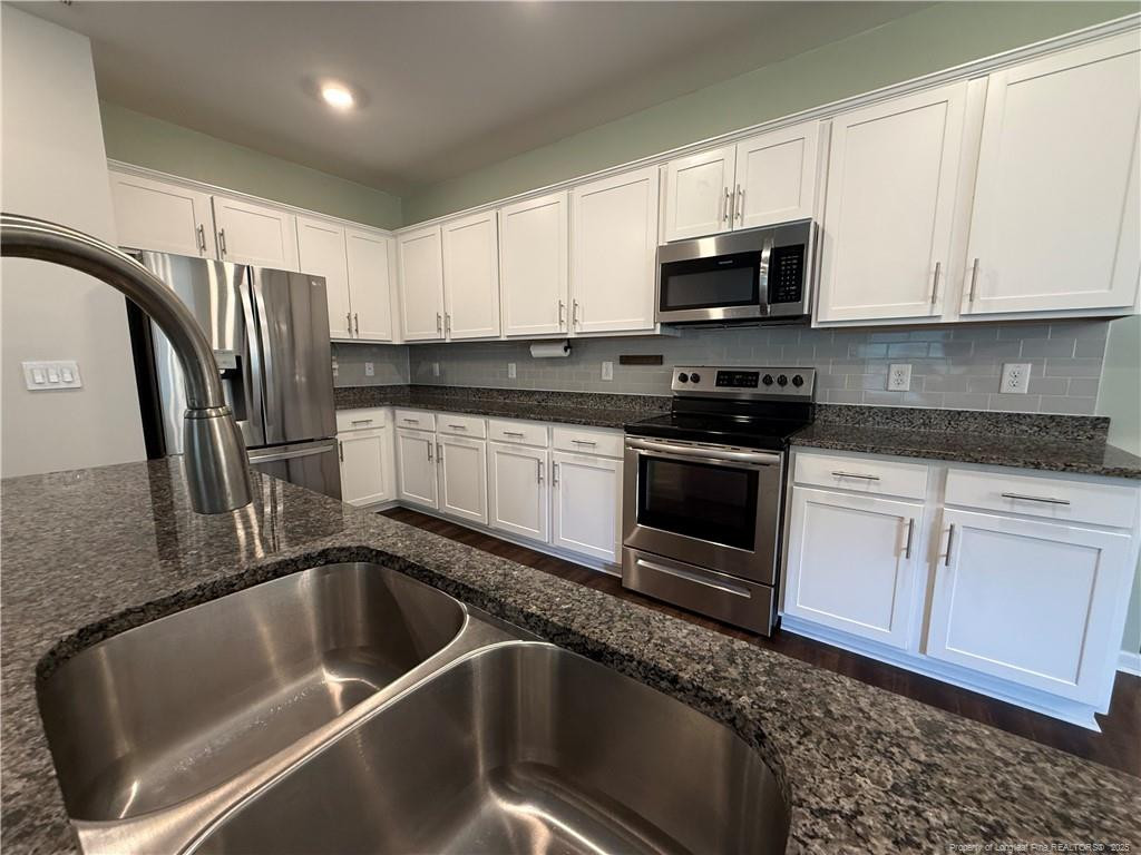 201 Crystal Drive Property Photo 7