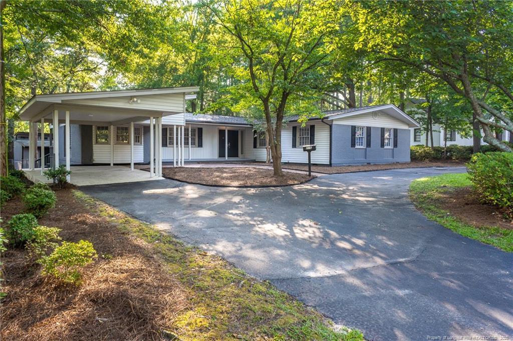 216 Glenburney Drive Property Photo 1