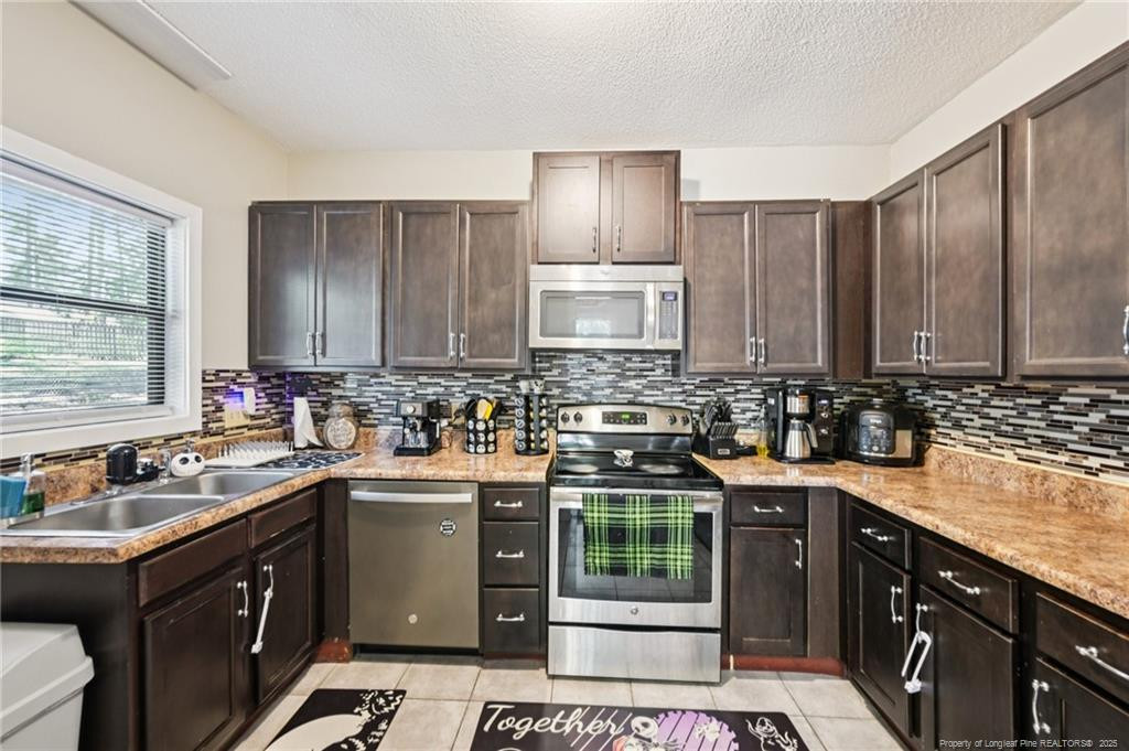 5905 Waters Edge Drive Property Photo 15