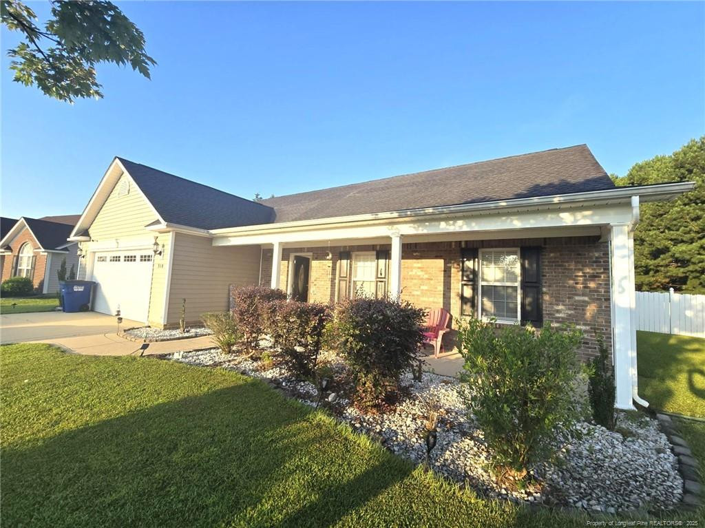 318 Collinwood Drive Property Photo 1