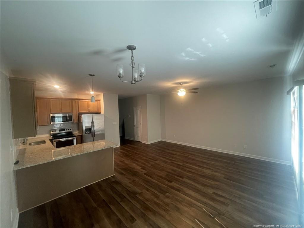 703 Georgetown Circle Property Photo 6