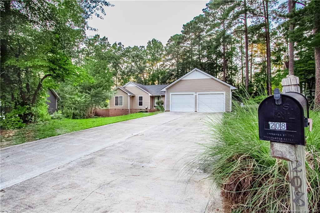 208 Offing Court Property Photo 1