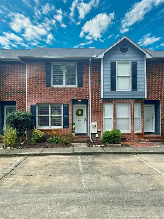 312 Ayrshire Court Property Photo 1