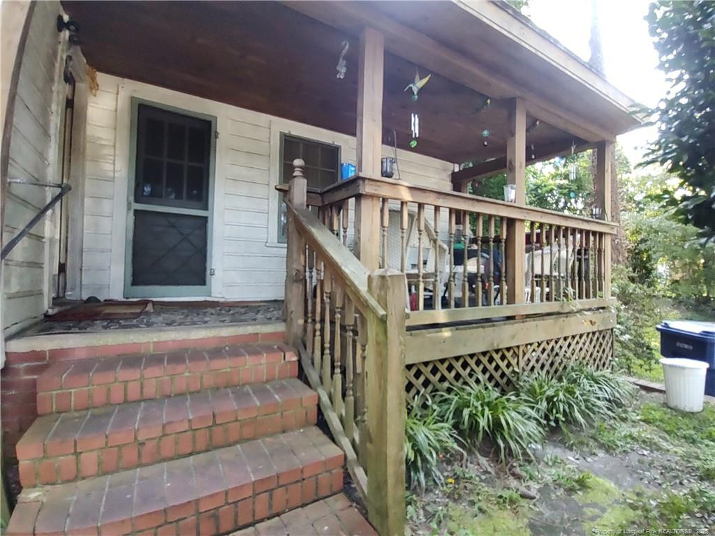 406 Courtland Drive Property Photo 7