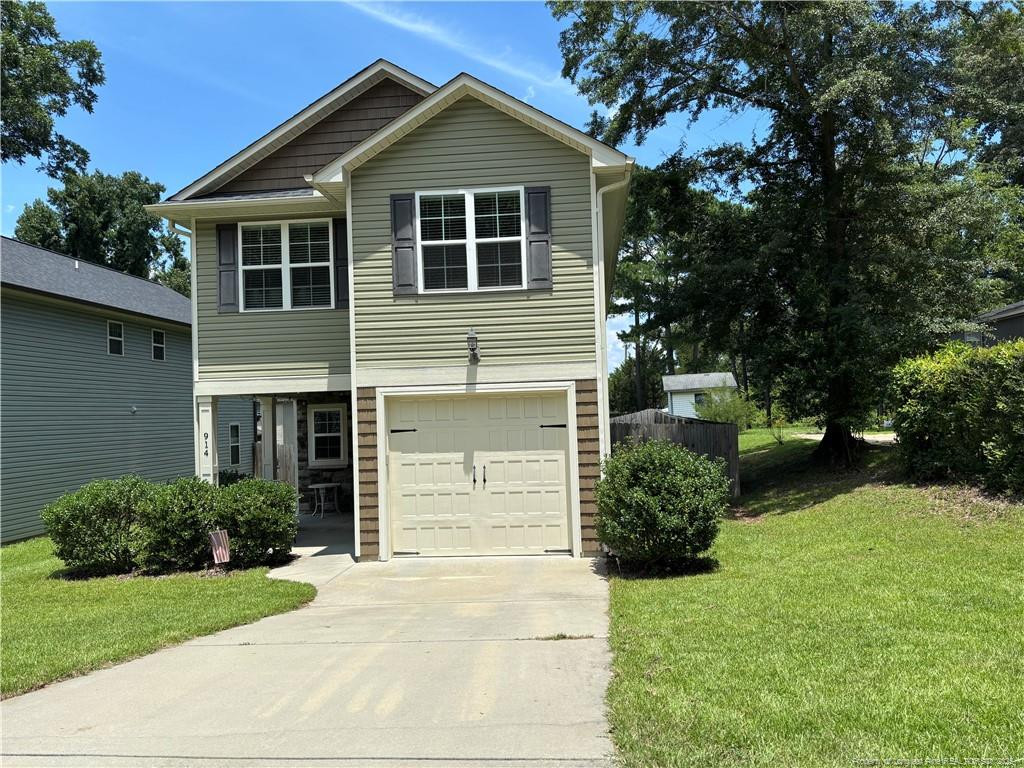 914 W Rowan Street Property Photo 1