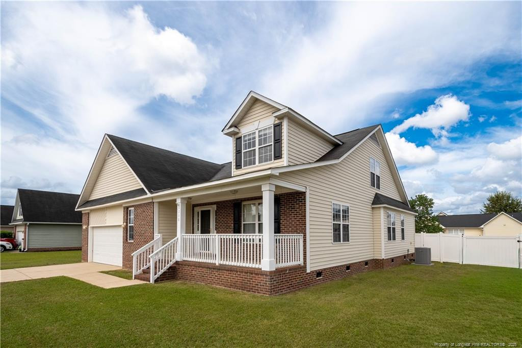 8238 English Saddle Drive Property Photo 1