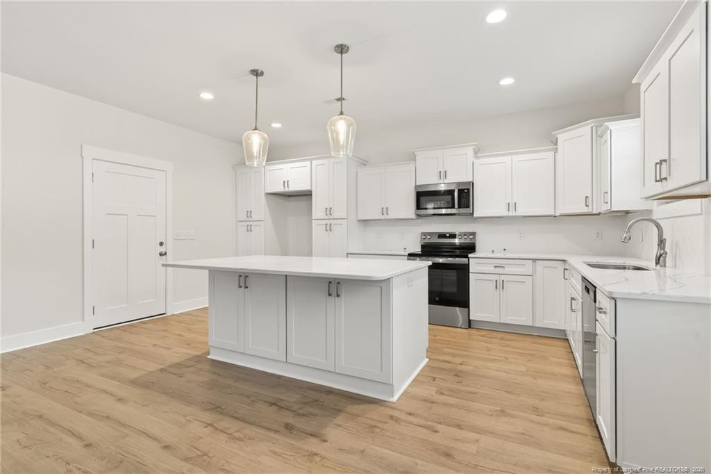 189 Thistle Court Property Photo 8