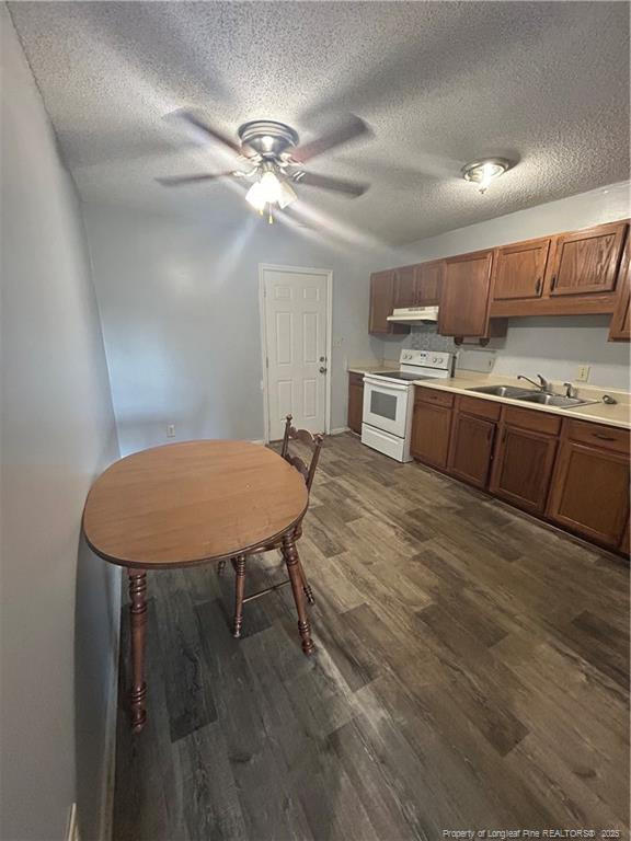 1378 Single Tree Lane Property Photo 16