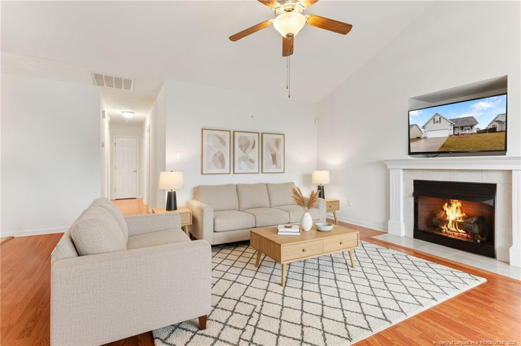 1474 Avoncroft Drive Property Photo 5