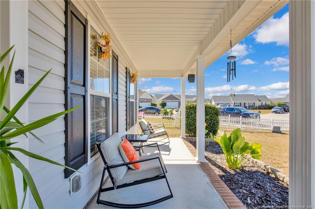 2219 Puffin Place Property Photo 4