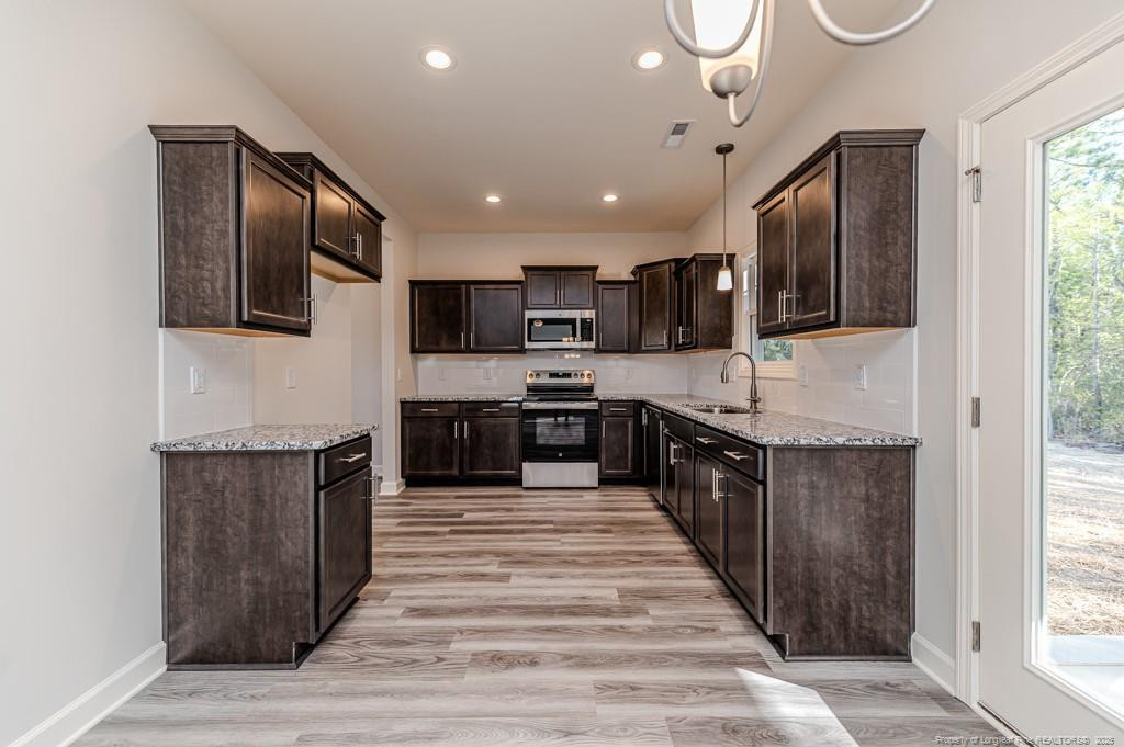 87 Onslow Court Property Photo 12