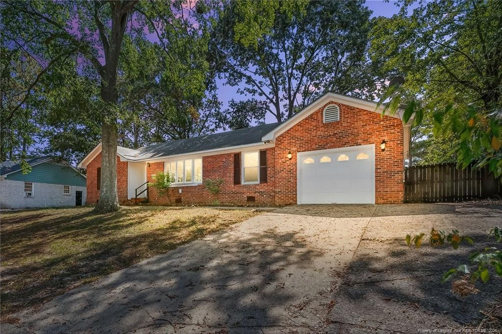 907 Dandridge Drive Property Photo 1