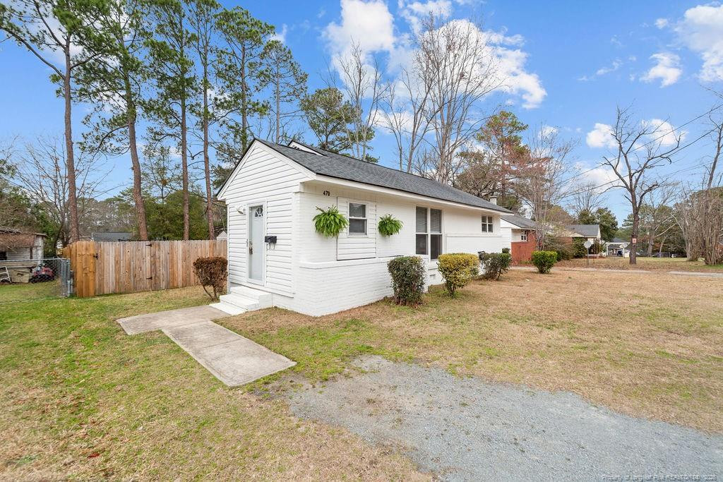 470 Mcbain Drive Property Photo 1