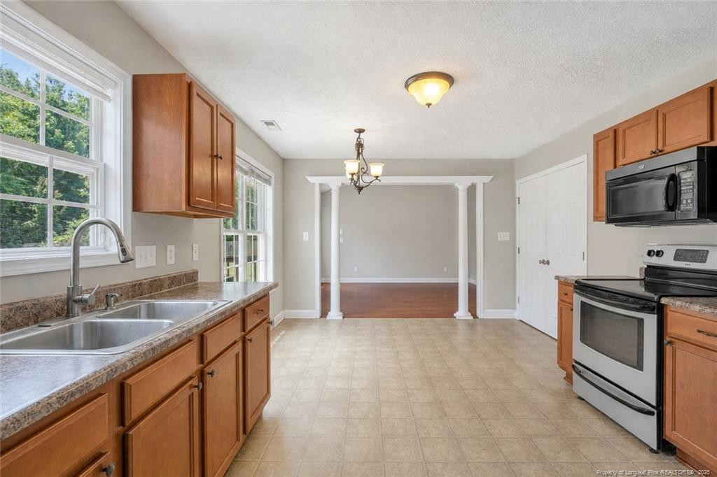 214 Quarry Lane Property Photo 8