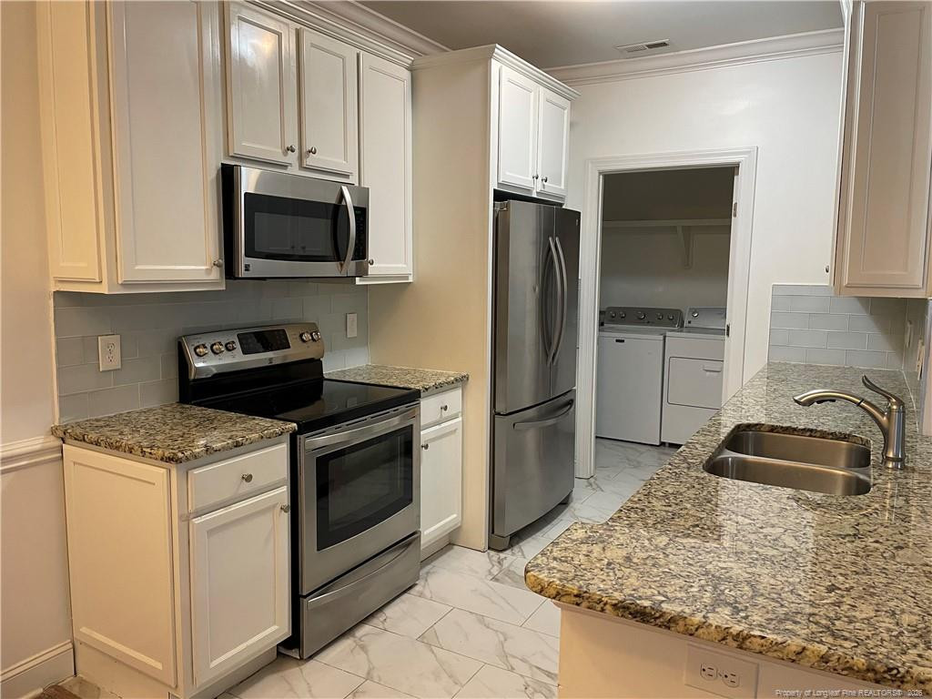 330 Gallery Dr Drive 102 Property Photo 4