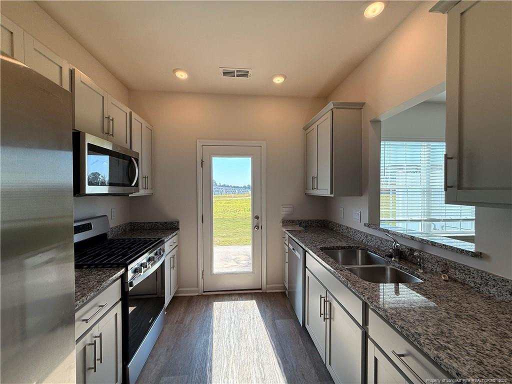 107 Starlight Street Property Photo 4