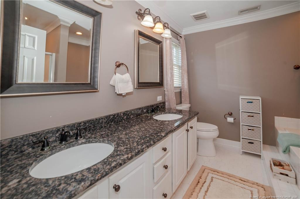 328 Interchange Drive Property Photo 18