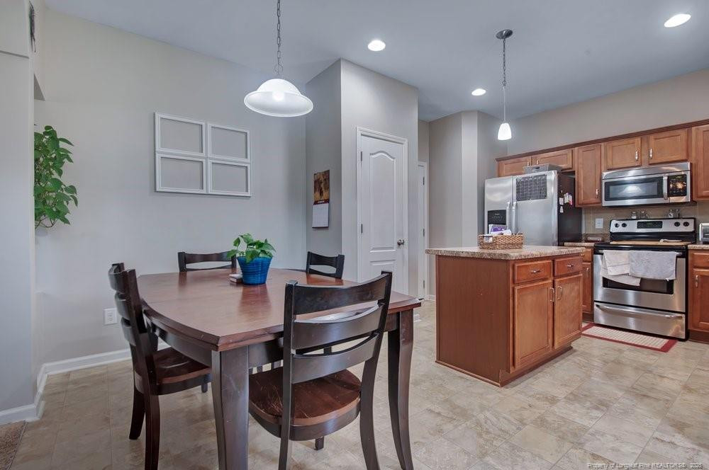 16 Burr Oak Circle Property Photo 6