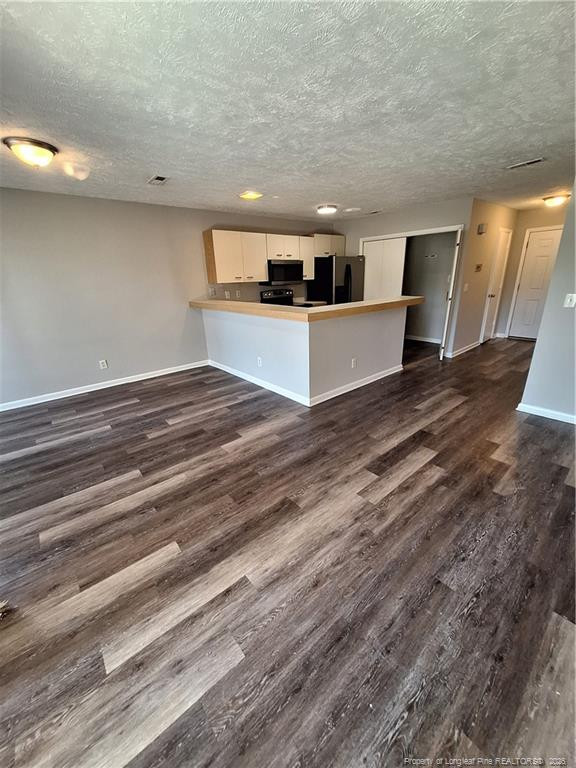 6744-2 Willowbrook Property Photo 5