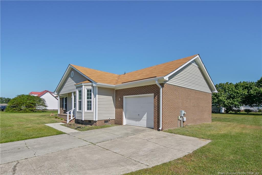 8463 Brightleaf Drive Property Photo 2