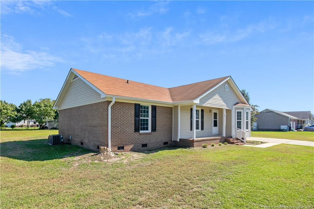 8463 Brightleaf Drive Property Photo 3
