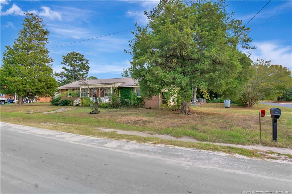 127 Lake Drive Property Photo 2