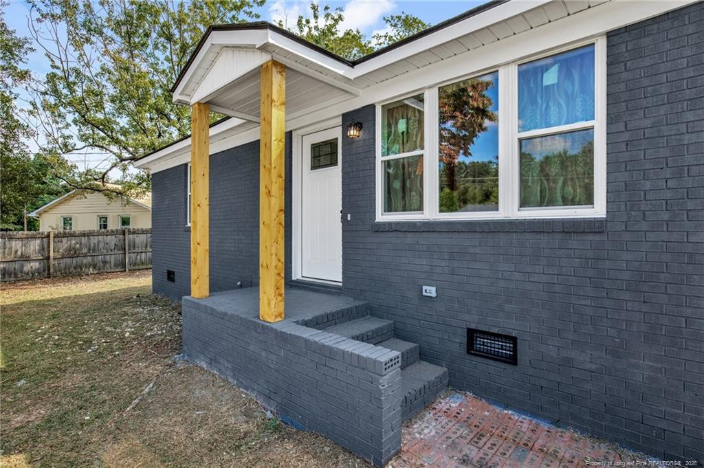 623 Eva Circle Property Photo 2