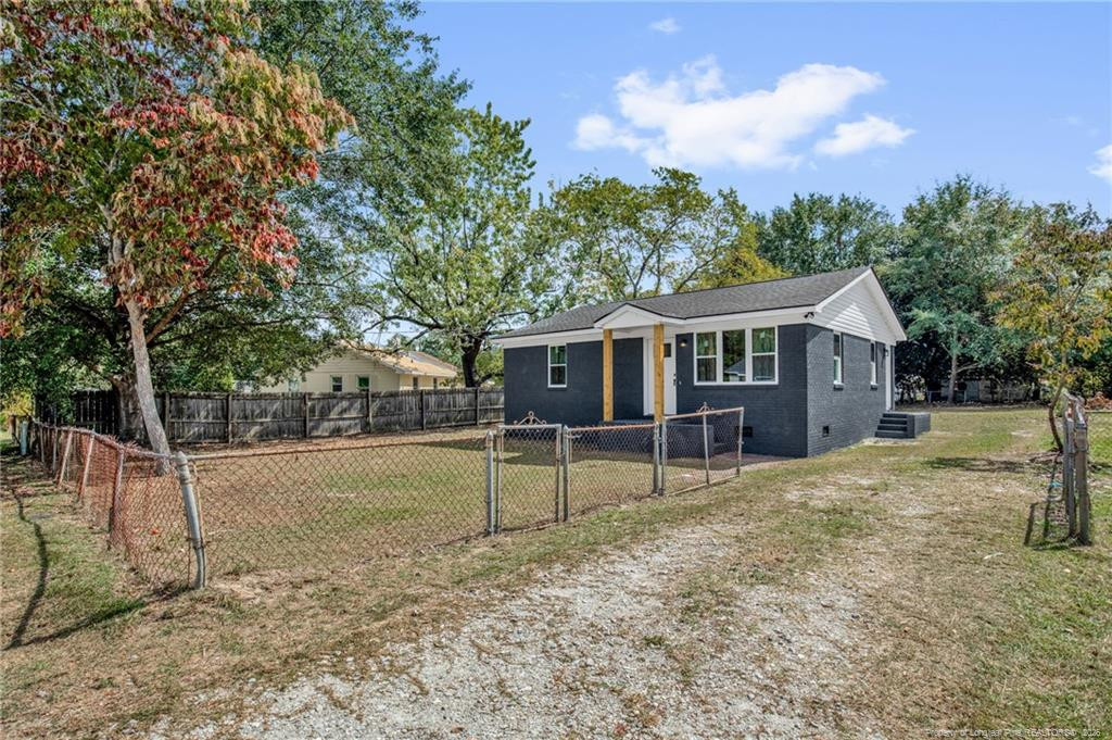 623 Eva Circle Property Photo 3