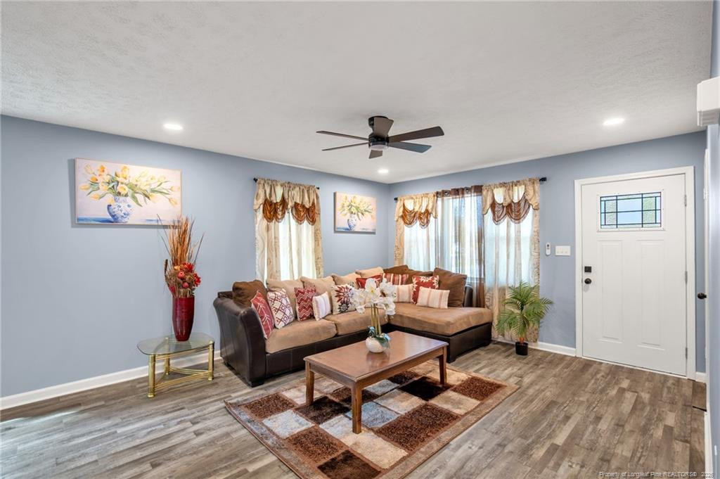 623 Eva Circle Property Photo 6