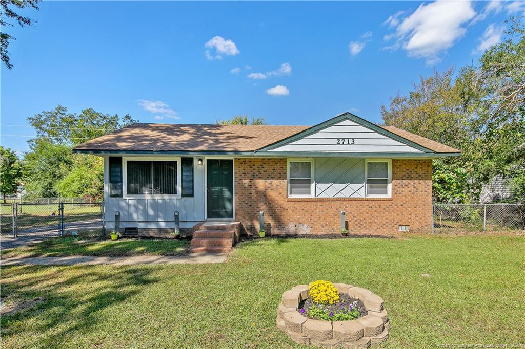 2713 Daly Avenue Property Photo 1