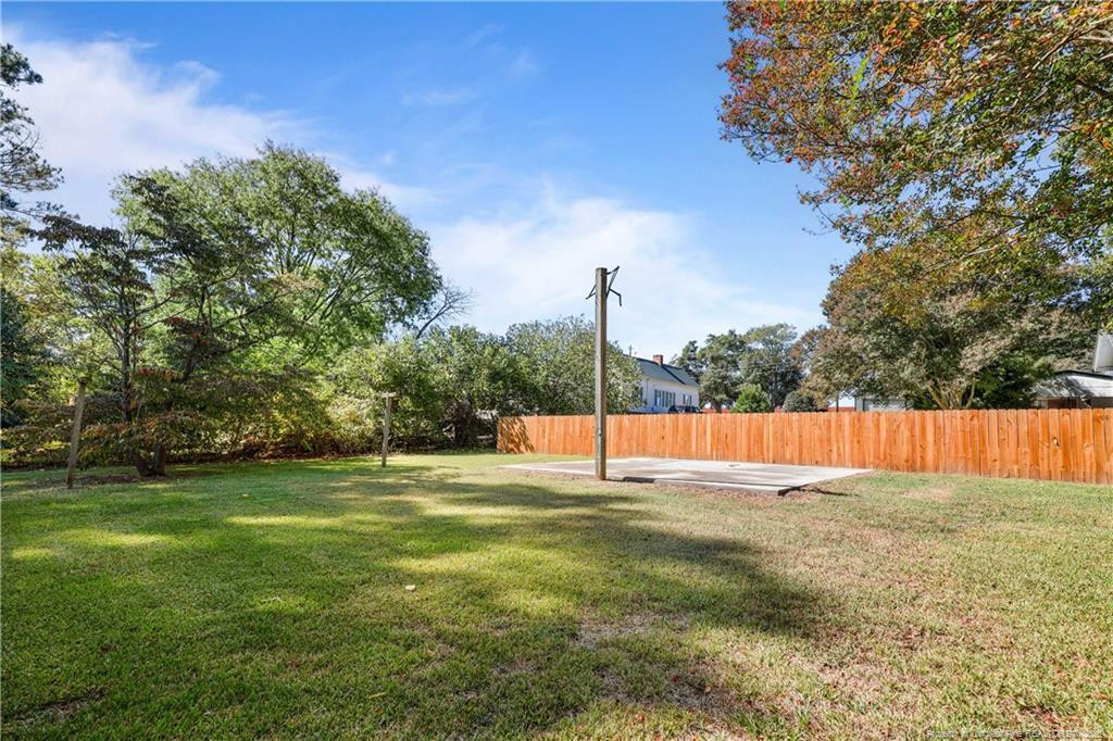 105 E I Street Property Photo 28