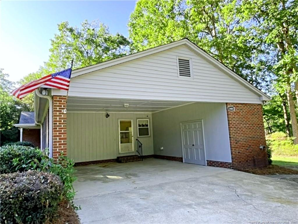 1904 Lord Ashley Drive Property Photo 11