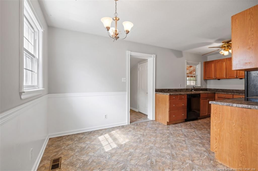 1084 Rulnick Street Property Photo 11