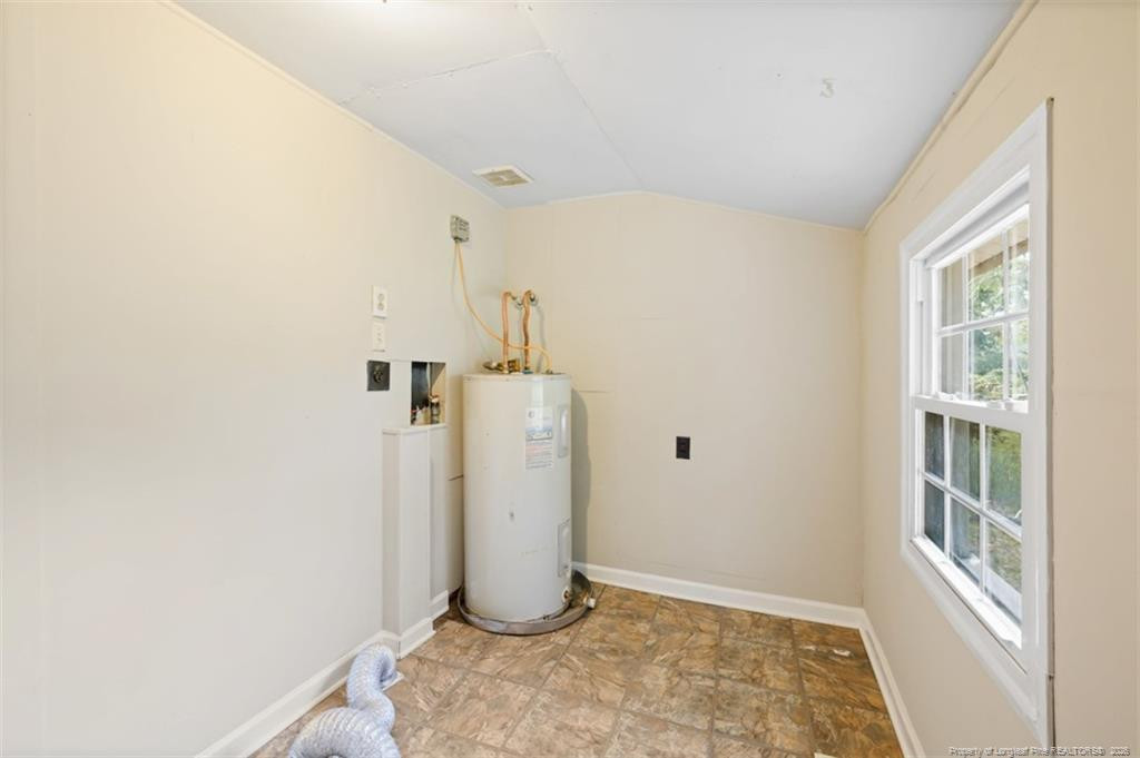 1084 Rulnick Street Property Photo 13
