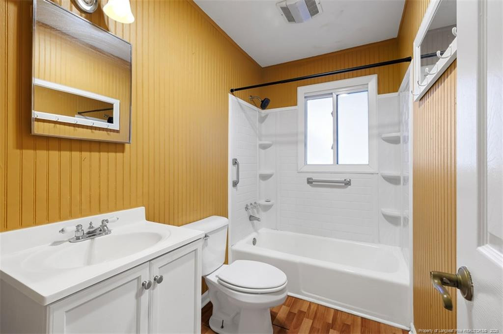 1084 Rulnick Street Property Photo 24