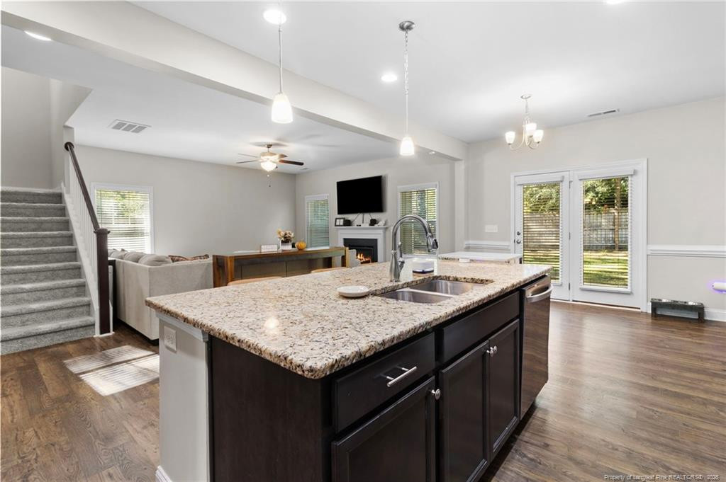 101 Carousel Street Property Photo 16