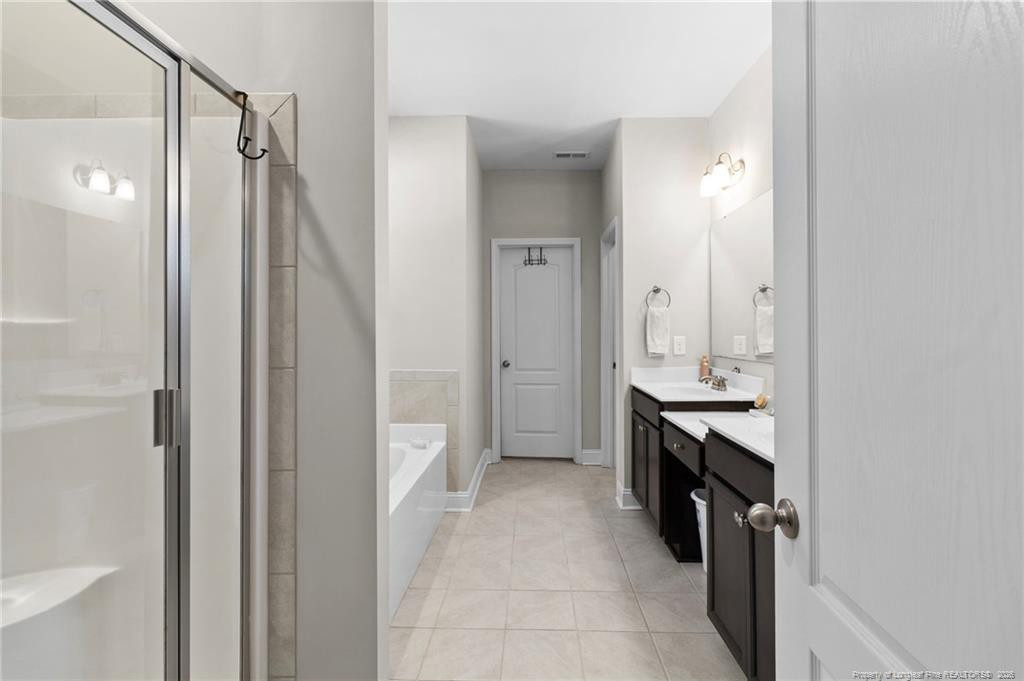 101 Carousel Street Property Photo 25