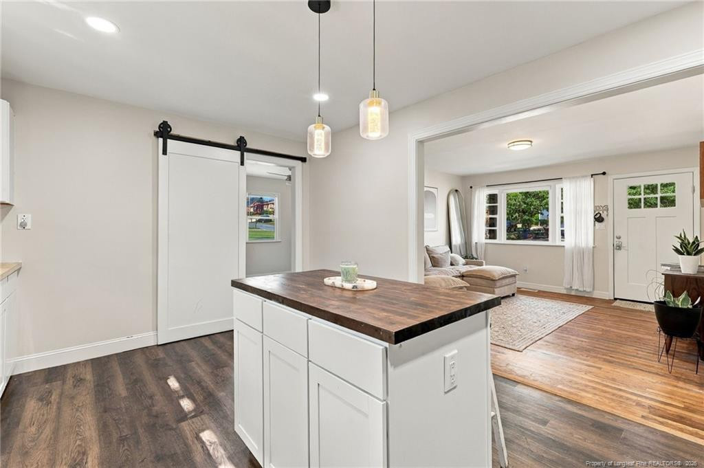 6129 Louise Street Property Photo 16