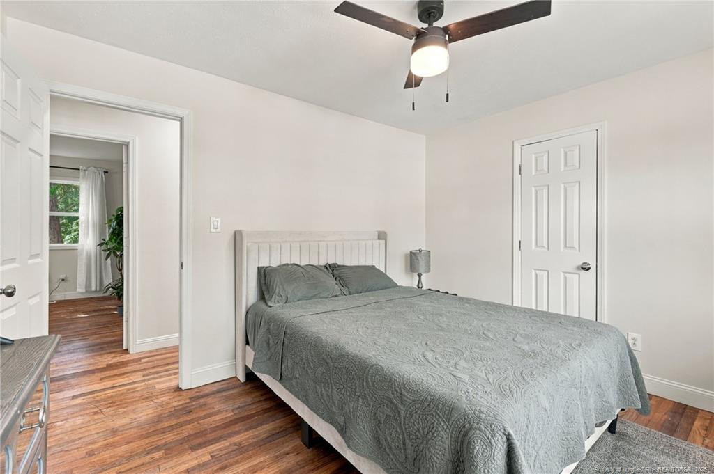 6129 Louise Street Property Photo 28