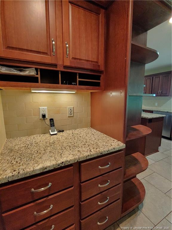 688 Azalea Drive Property Photo 8